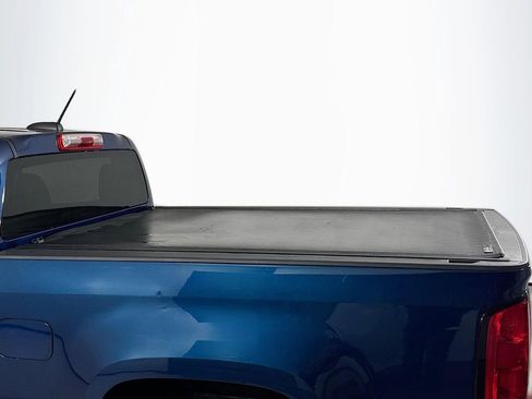 Used 2020 Chevrolet Colorado LT RWD image 9