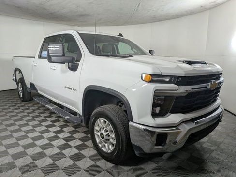 Certified 2024 Chevrolet Silverado 2500 LT image 9