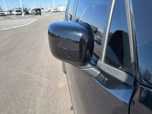 Used 2016 Jeep Renegade Latitude image 4