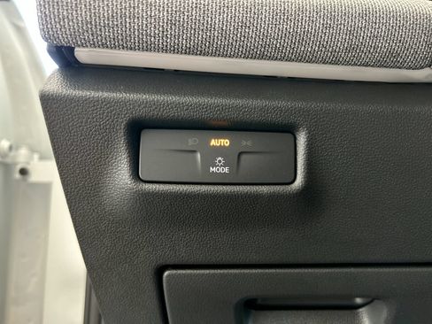 Certified 2026 Volkswagen Tiguan S FWD image 14