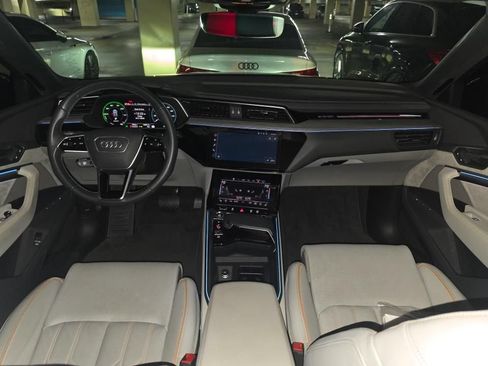 Used 2024 Audi Q8 e-tron Prestige w/ Prestige Package AWD/4WD image 7