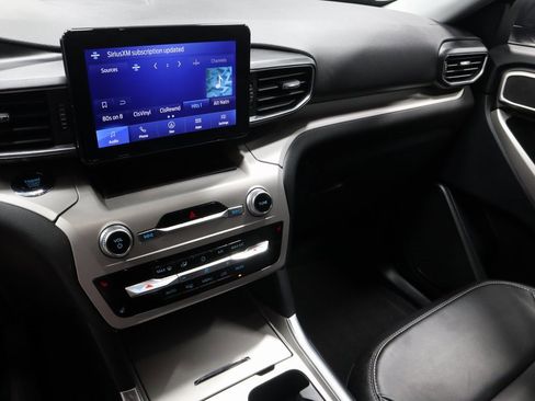 Certified 2023 Ford Explorer XLT w/ Equipment Group 202A image 24