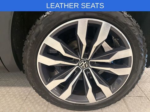 Used 2022 Volkswagen Atlas SEL Premium AWD/4WD image 15