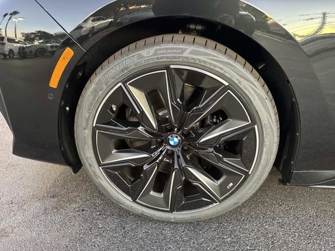 New 2026 BMW i7 xDrive60 w/ Executive Package image 10