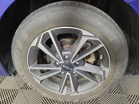 Certified 2022 Kia Forte LXS FWD image 10