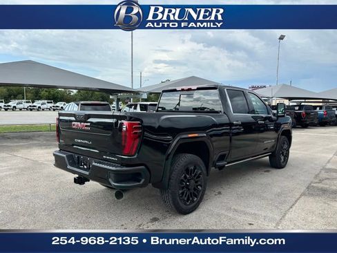 New 2025 GMC Sierra 2500 Denali w/ Denali Reserve Package image 5