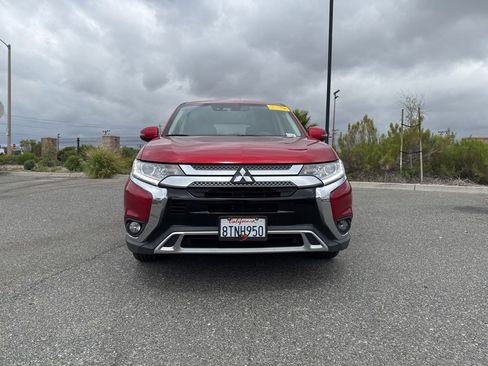 Used 2020 Mitsubishi Outlander SE FWD image 2