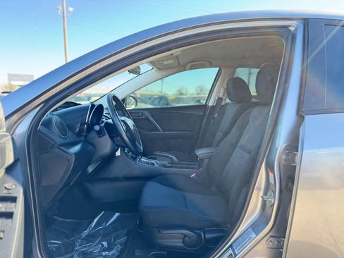 Used 2010 MAZDA MAZDA3 i Sport image 23