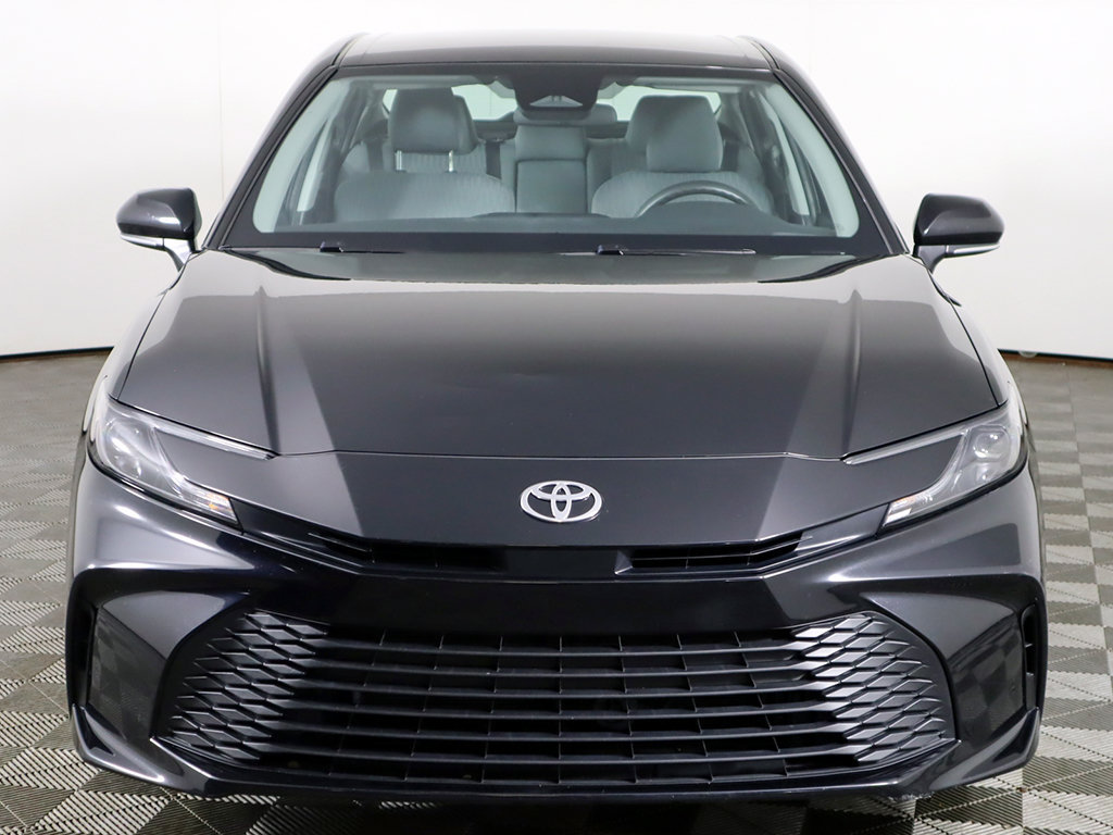 Used 2025 Toyota Camry LE AWD/4WD image 9