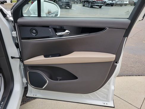 Certified 2023 Lincoln Nautilus Reserve w/ Equipment Group 201A image 34