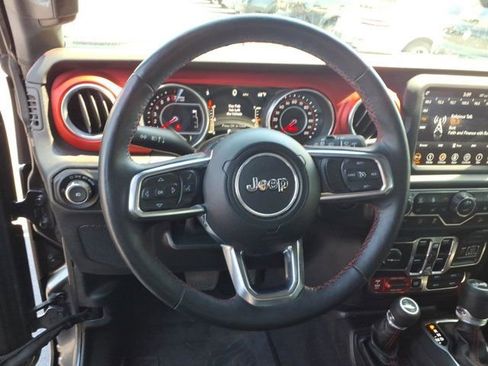 Used 2018 Jeep Wrangler Unlimited Rubicon AWD/4WD image 7