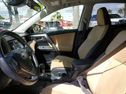 Used 2017 Toyota RAV4 XLE image 20