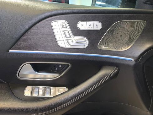 Used 2022 Mercedes-Benz GLS 450 4MATIC image 15