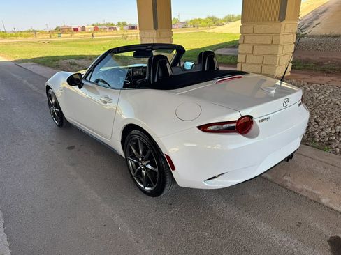 Used 2017 MAZDA MX-5 Miata Grand Touring image 5