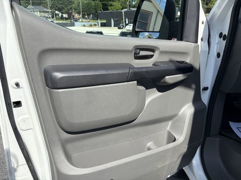 Used 2021 Nissan NV 2500 SV w/ Navigation Package image 11