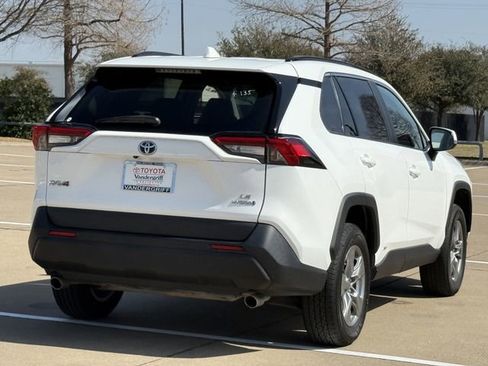 Used 2024 Toyota RAV4 LE image 4