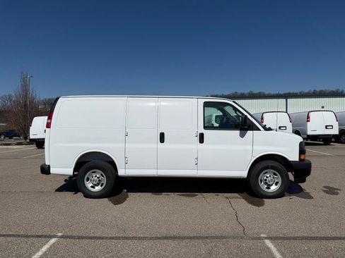 New 2025 Chevrolet Express 2500 w/ Driver Convenience Package image 6
