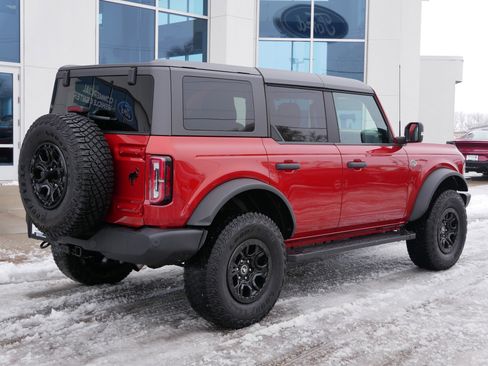 Used 2023 Ford Bronco Wildtrak image 3