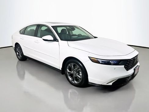 Used 2025 Honda Accord EX-L image 16