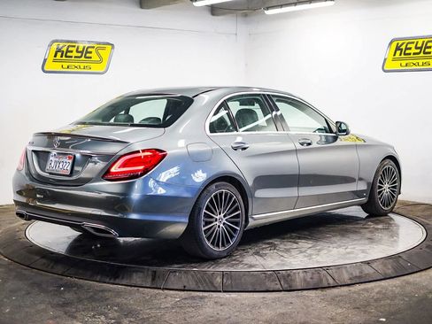 Used 2019 Mercedes-Benz C 300 Sedan image 4