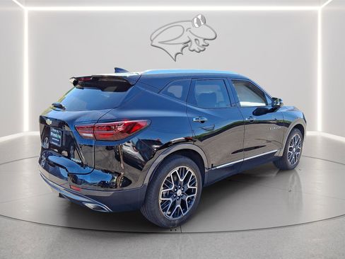 Used 2023 Chevrolet Blazer Premier w/ Driver Confidence II Package FWD image 5