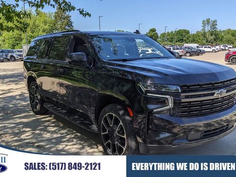 Used 2024 Chevrolet Suburban RST w/ Luxury Package AWD/4WD image 1