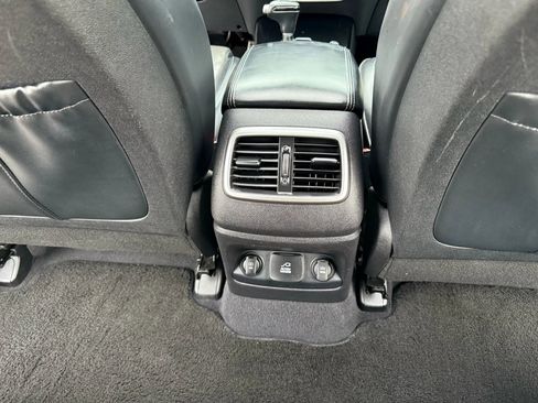 Used 2017 Kia Sorento SX image 40