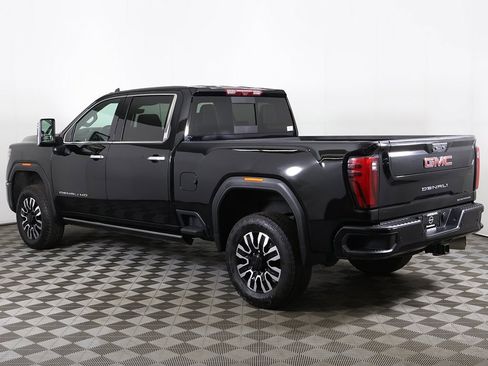 Used 2024 GMC Sierra 3500 Denali Ultimate image 14