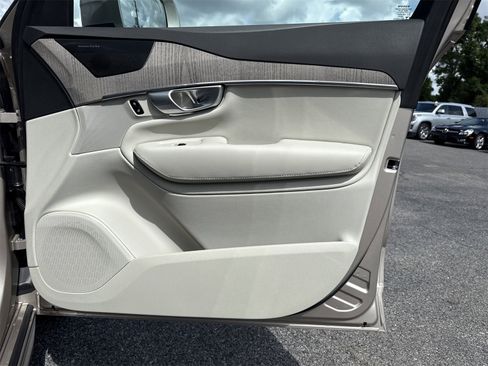Used 2024 Volvo XC90 T8 Plus w/ Protection Package Premier image 30