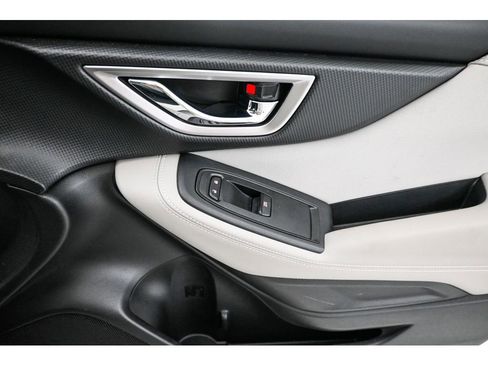 Used 2022 Subaru Forester Premium AWD/4WD image 19