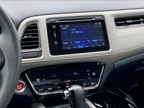 Used 2017 Honda HR-V EX image 7