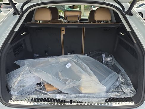 New 2025 Audi Q8 Prestige image 8