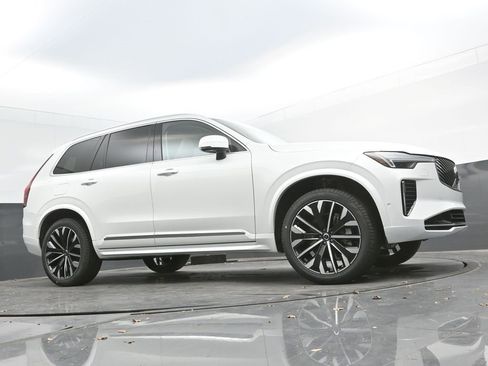 New 2026 Volvo XC90 B6 Ultra image 23