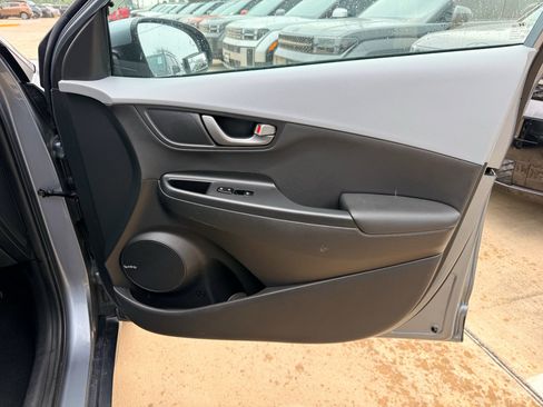 Used 2019 Hyundai Kona Ultimate FWD image 8