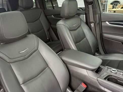 Used 2022 Cadillac XT6 Premium Luxury w/ Technology Package AWD/4WD image 23