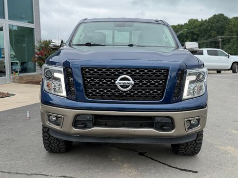 Used 2018 Nissan Titan SV AWD/4WD image 5