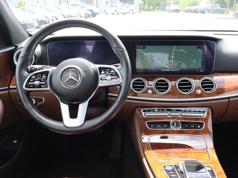 Used 2020 Mercedes-Benz E 450 4MATIC Wagon image 11
