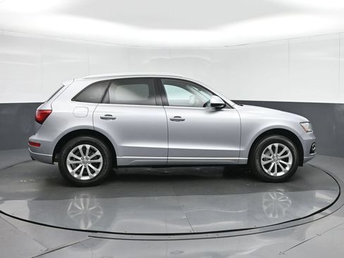 Used 2016 Audi Q5 2.0T Premium Plus w/ Technology Package AWD/4WD image 8