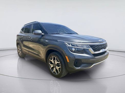 Used 2023 Kia Seltos EX AWD/4WD image 1