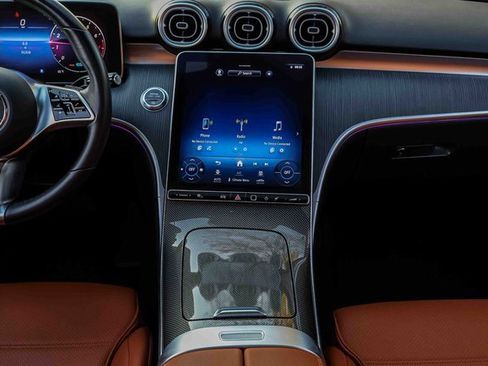 Used 2022 Mercedes-Benz C 300 4MATIC Sedan image 10