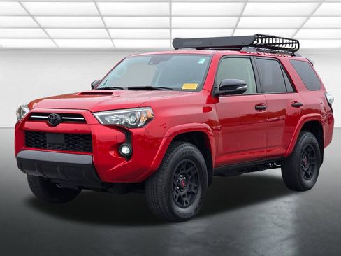Used 2021 Toyota 4Runner Venture w/ Moonroof Package AWD/4WD image 2