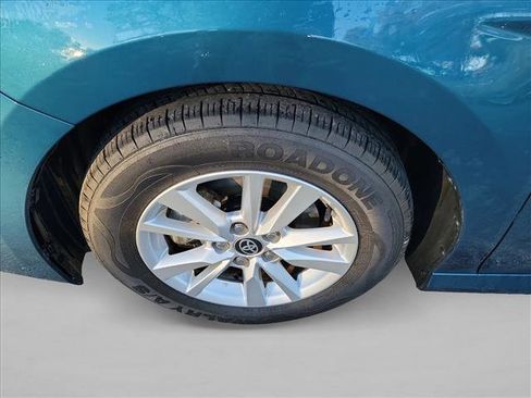 Used 2025 Toyota Camry LE image 7