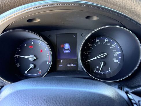 Used 2019 Toyota C-HR LE image 27