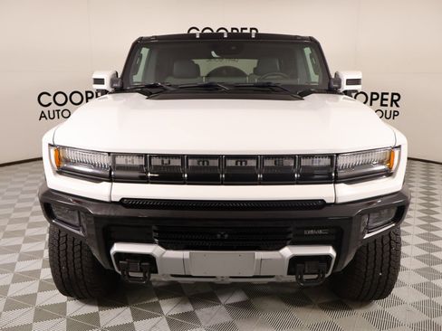 Used 2024 GMC Hummer EV 2X w/ LPO, Illumination Package image 9