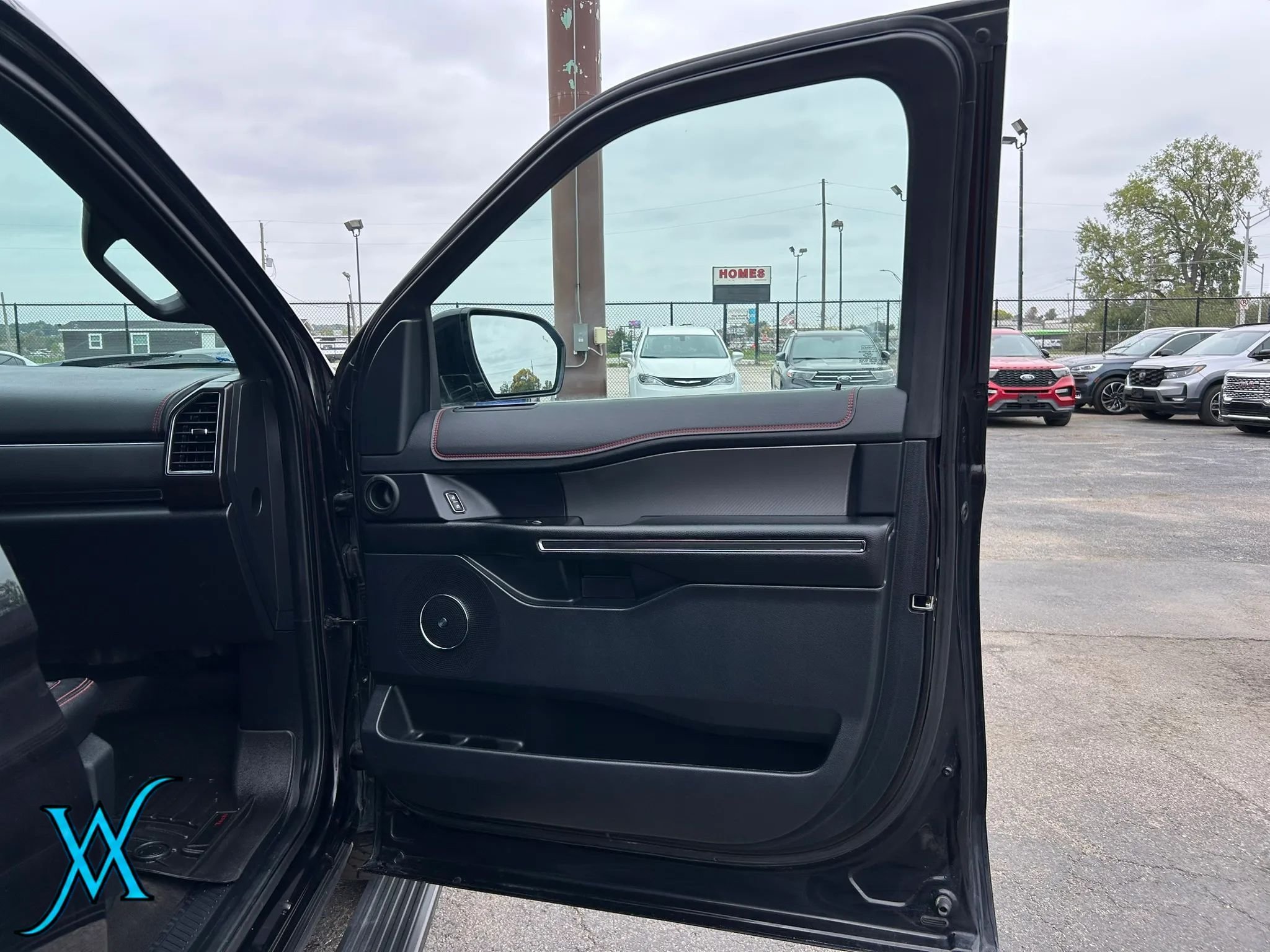 Used 2020 Ford Expedition Max Limited w/ Equipment Group 303A AWD/4WD image 24