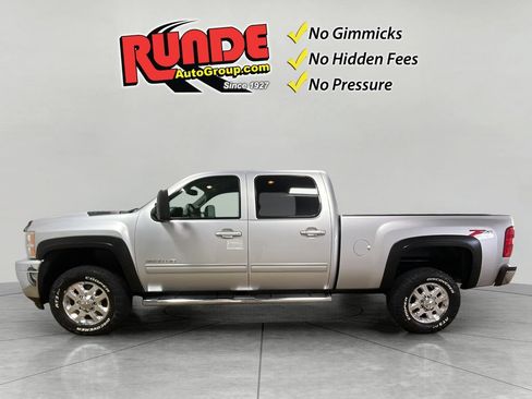 Used 2014 Chevrolet Silverado 3500 LTZ w/ LTZ Plus Package AWD/4WD image 3