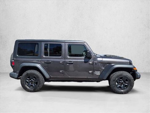 Used 2019 Jeep Wrangler Unlimited Sport AWD/4WD image 4