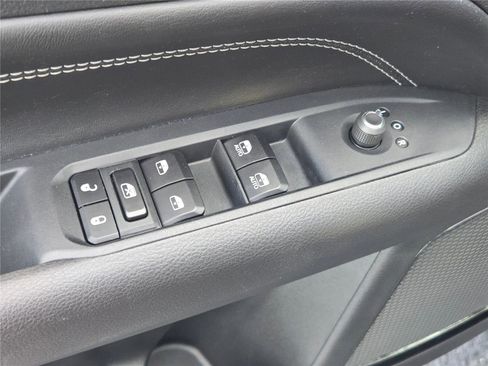 Certified 2024 Jeep Compass Latitude w/ Altitude Special Edition image 22