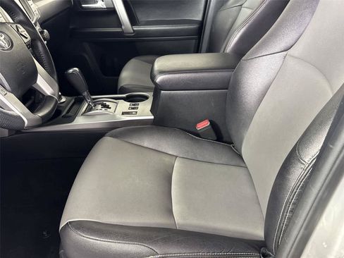 Used 2016 Toyota 4Runner SR5 Premium AWD/4WD image 12