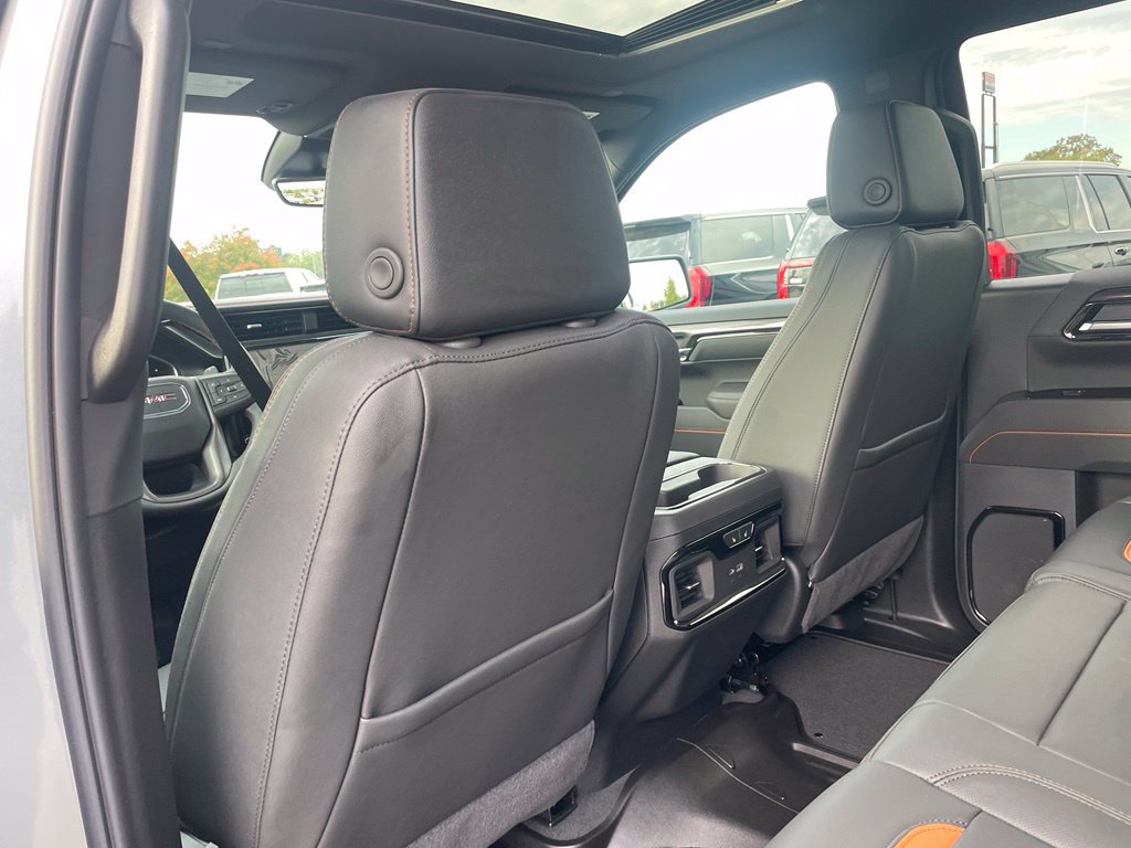 New 2026 GMC Sierra 1500 AT4 w/ AT4 Premium Package AWD/4WD image 25